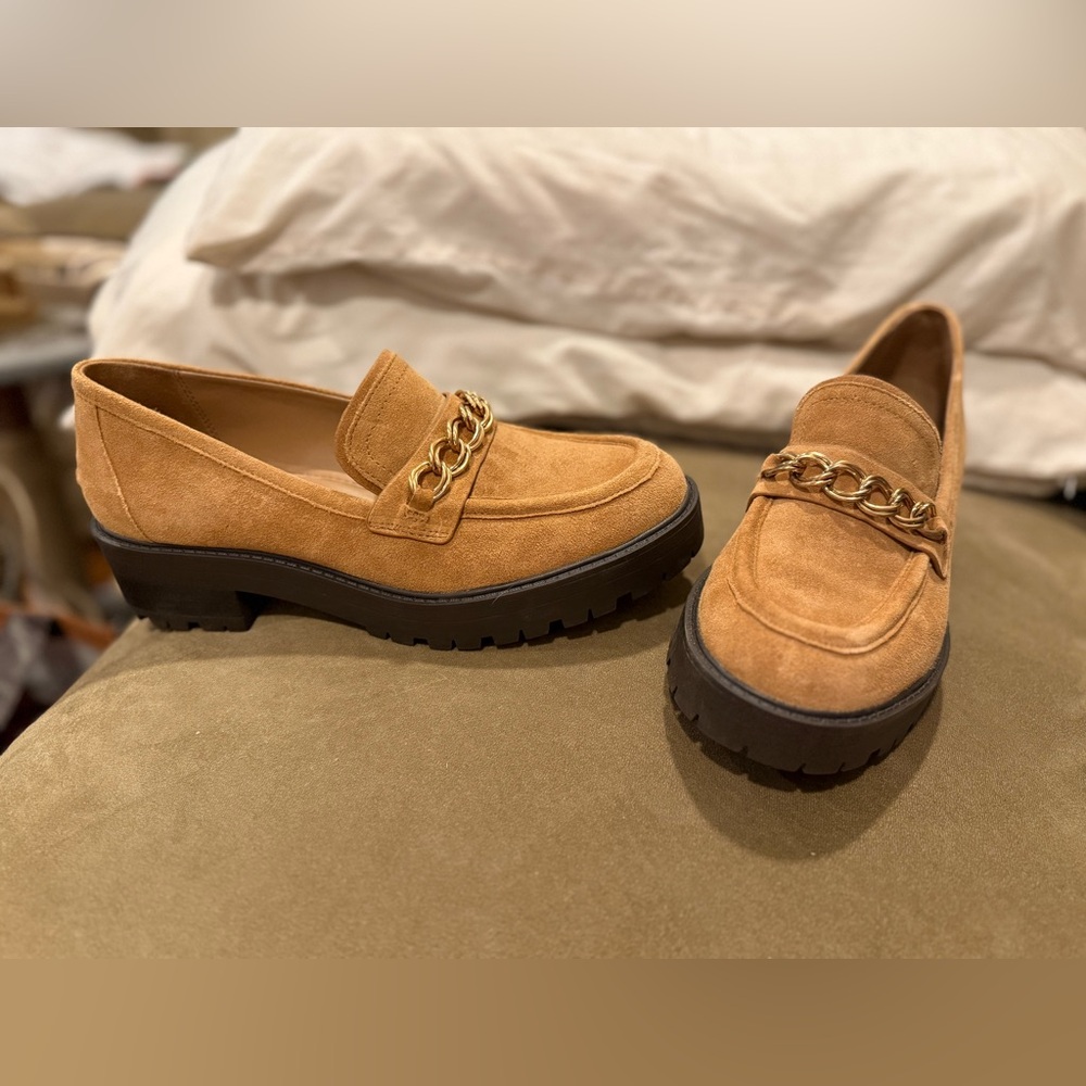 Sam Edelman Suede Loafers with Gold Chain size 8.5